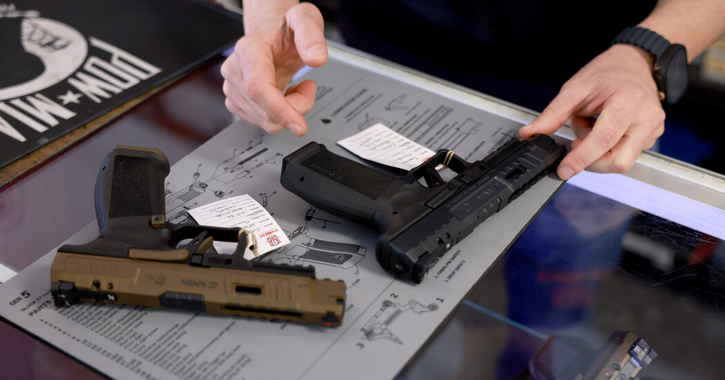 Appeals Court Strikes Down Federal Ban on Handgun Sales to Teenagers