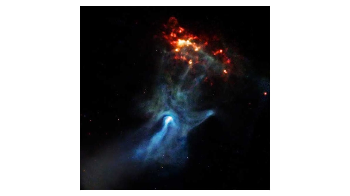 Chandra X-ray Observatory Spots Unusual Knots in Black Hole Jets