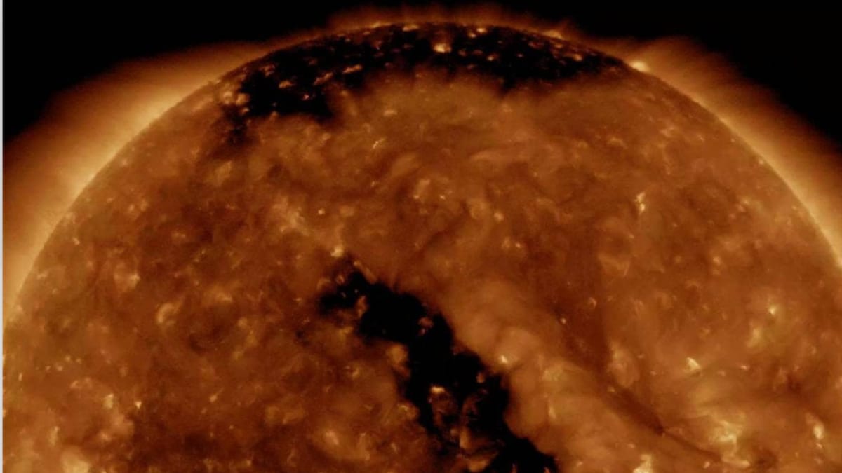 Study Explores Sun’s Magnetic Field Changes and Solar Wind Acceleration