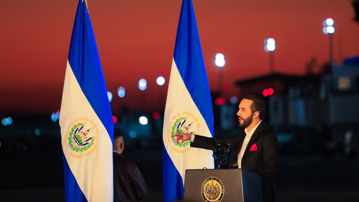 El Salvador Makes Bitcoin Payments Voluntary for Private Sector Merchants to Comply with IMF Loan Conditions