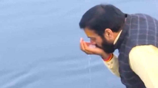 Haryana CM Saini Takes A Sip Of Yamuna Water To Counter Arvind Kejriwal’s ‘Poison’ Claims | Video