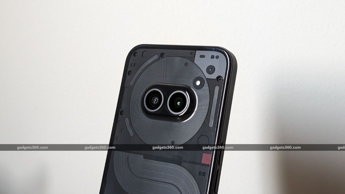 Nothing Phone 3a Alleged Hands-on Image Shows Redesigned Camera Unit With Three Sensors