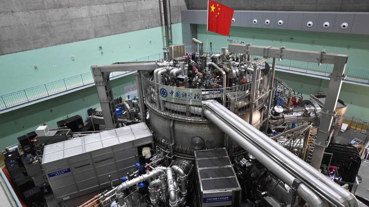 China’s ‘Artificial Sun’ Breaks Nuclear Fusion Record with 1,000 Seconds of Continuous Plasma Loop