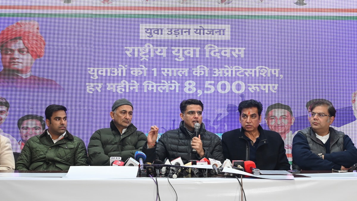 Congress Promises Rs 8,500 To Educated Unemployed Youth If Voted To Power In Delhi