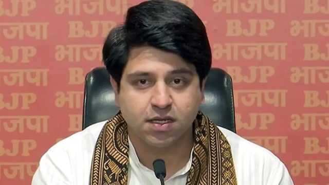 BJP’s Shehzad Poonawalla Apologises For Controversial Remark On AAP MLA Rituraj Jha’s Surname