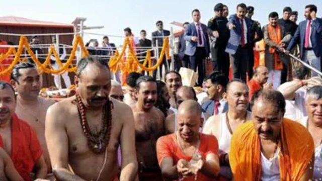 Maha Kumbh Mela 2025: Yogi Adityanath, UP Cabinet Ministers Take Dip In Sangam | Watch