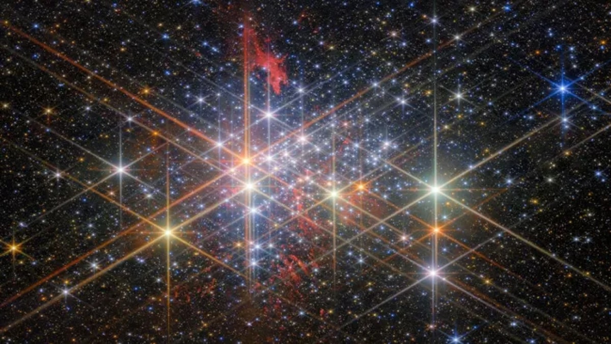 James Webb Telescope Reveals Massive Westerlund 1 Super Star Cluster Hidden in Milky Way’s Dust