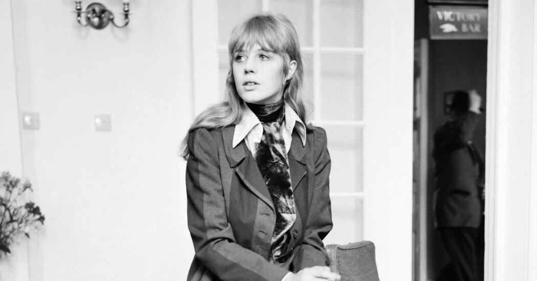 Marianne Faithfull Was an Unforgettable Style Paragon