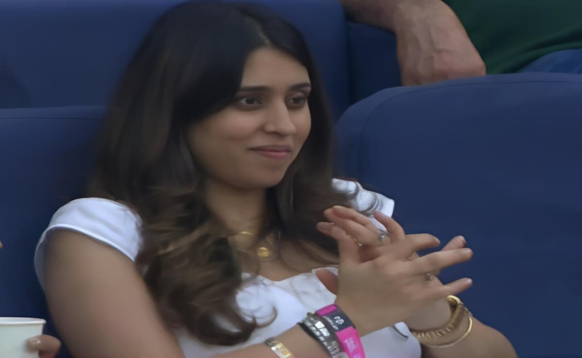 Rohit Sharma Slams Naseem Shah For Massive Six. Wife Ritika Sajdeh’s Reaction Is Viral