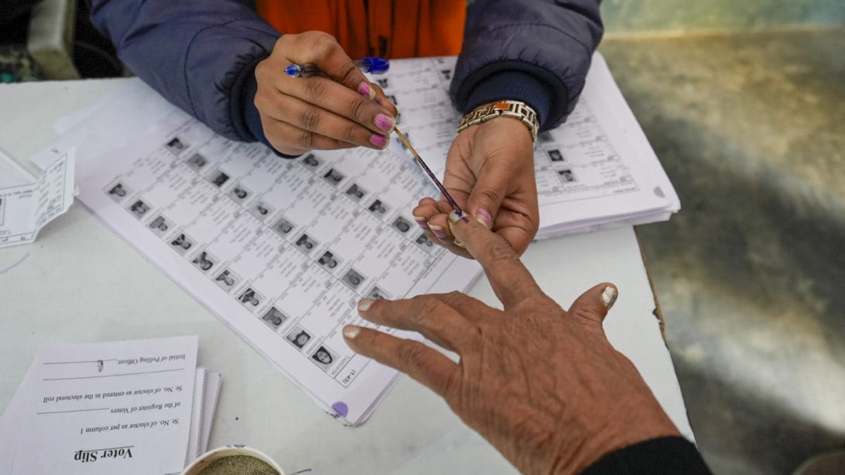 Hounded By Oppn Parties, Can EC Catch A Breather With ‘Peaceful’ Delhi Polls?