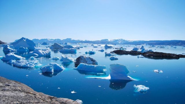 Greenland’s Ice Sheet Approaches Dangerous Tipping Point Amid Rapid Melting