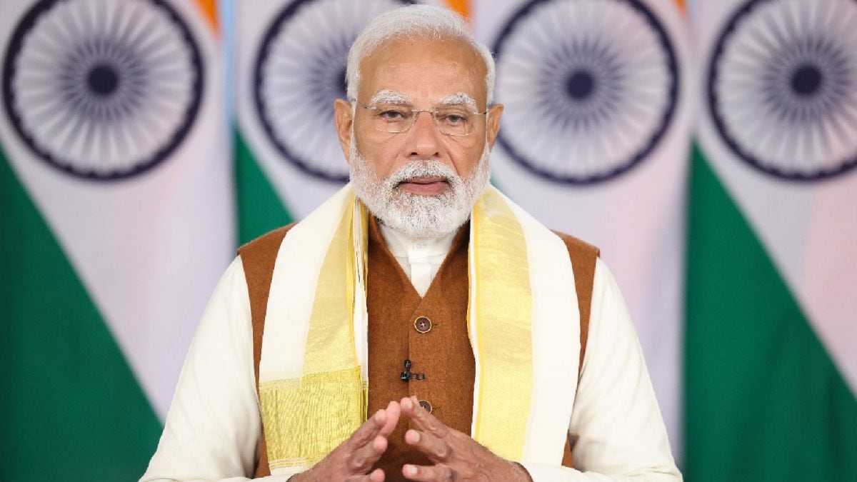 PM Modi At Maha Kumbh: PM To Take Holy Dip In Sangam Today, High Alert in Prayagraj | Updates