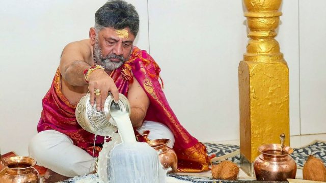 ‘He’s Trying To Not Sink’: Can DK Shivakumar’s ‘Balancing Act’ Spell Trouble For Congress?