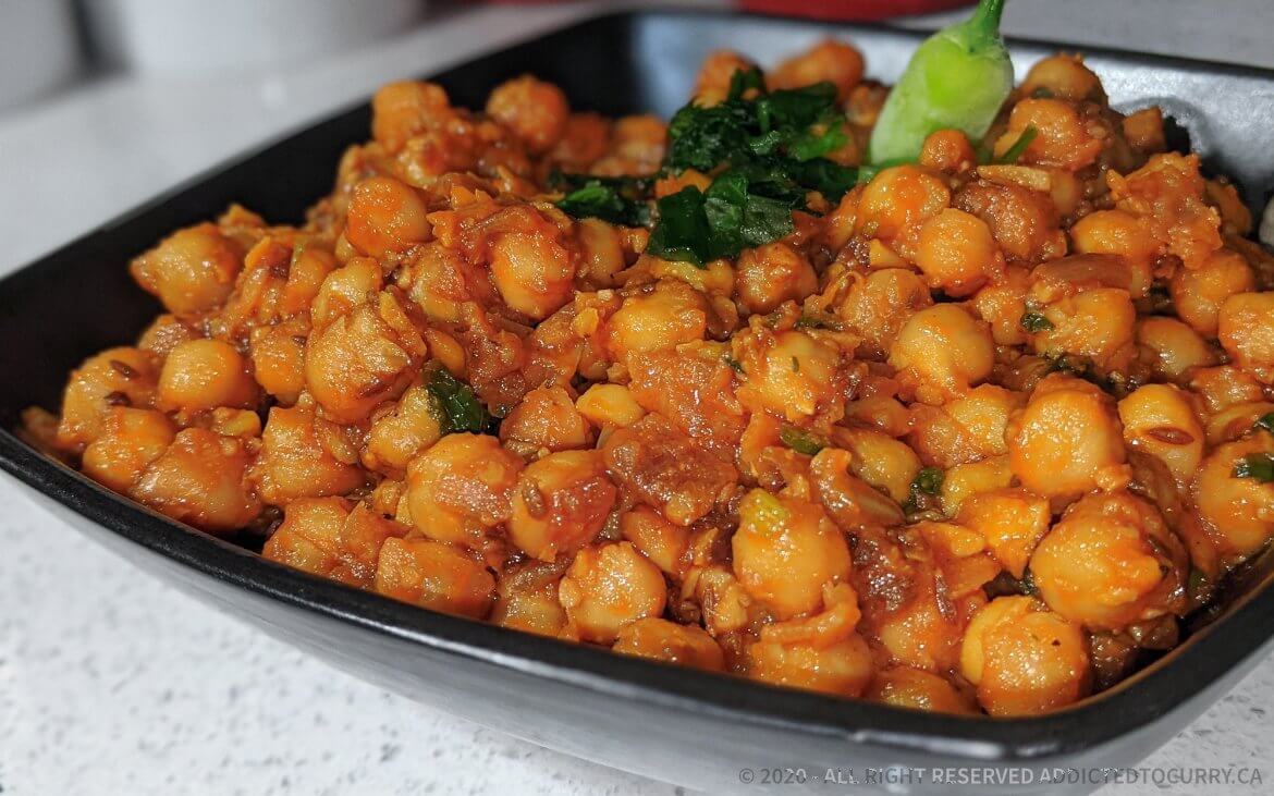 Easy Chana Masala – Addicted to Curry