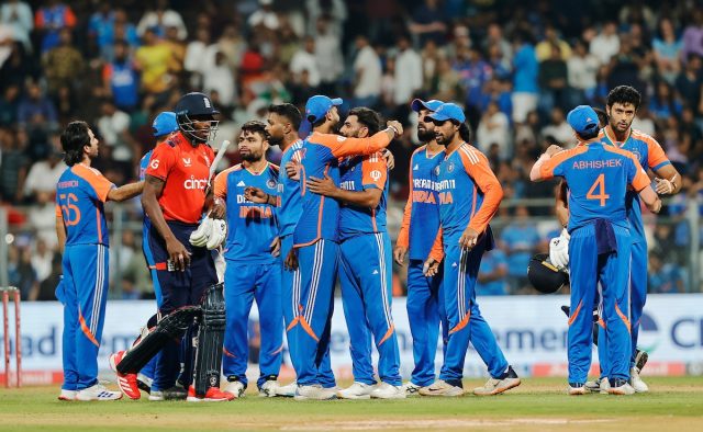 “Shades Of Yuvraj Singh”: Kevin Pietersen Clean Bowled By India Star