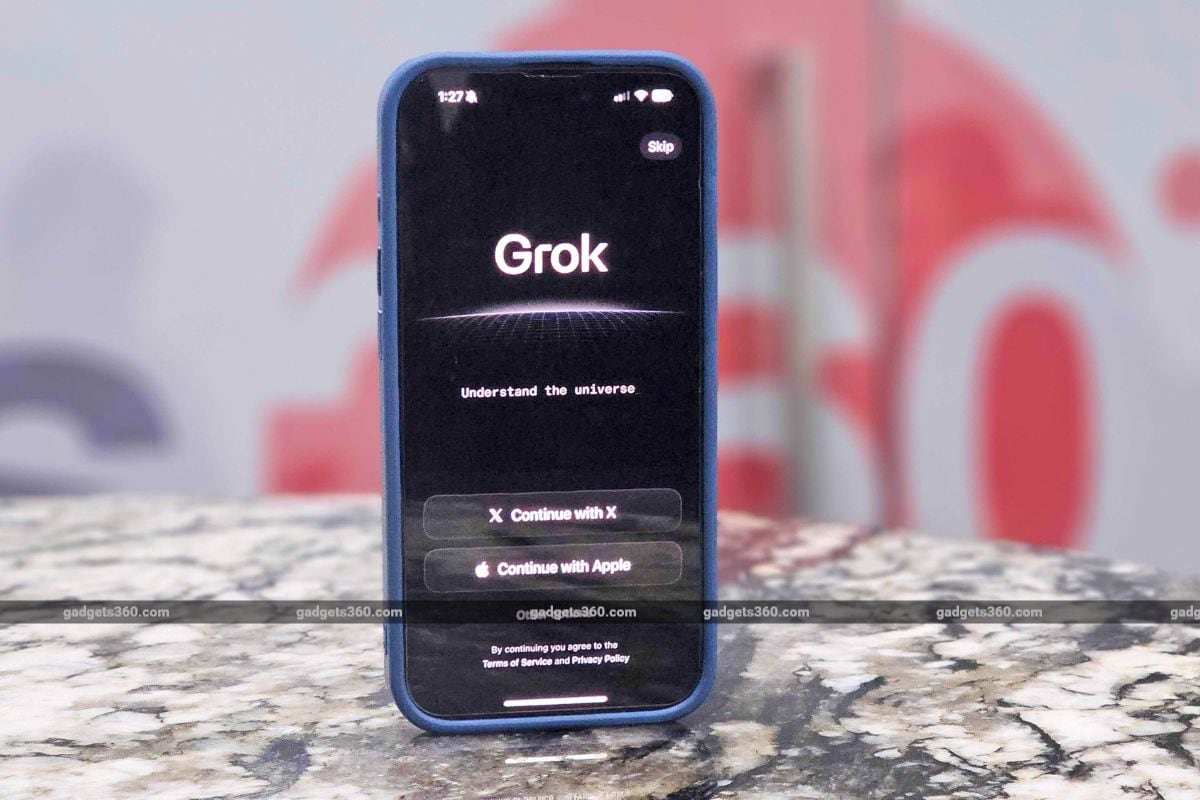 Grok AI App Launched for iOS With Real-Time Information and Image Generation Features