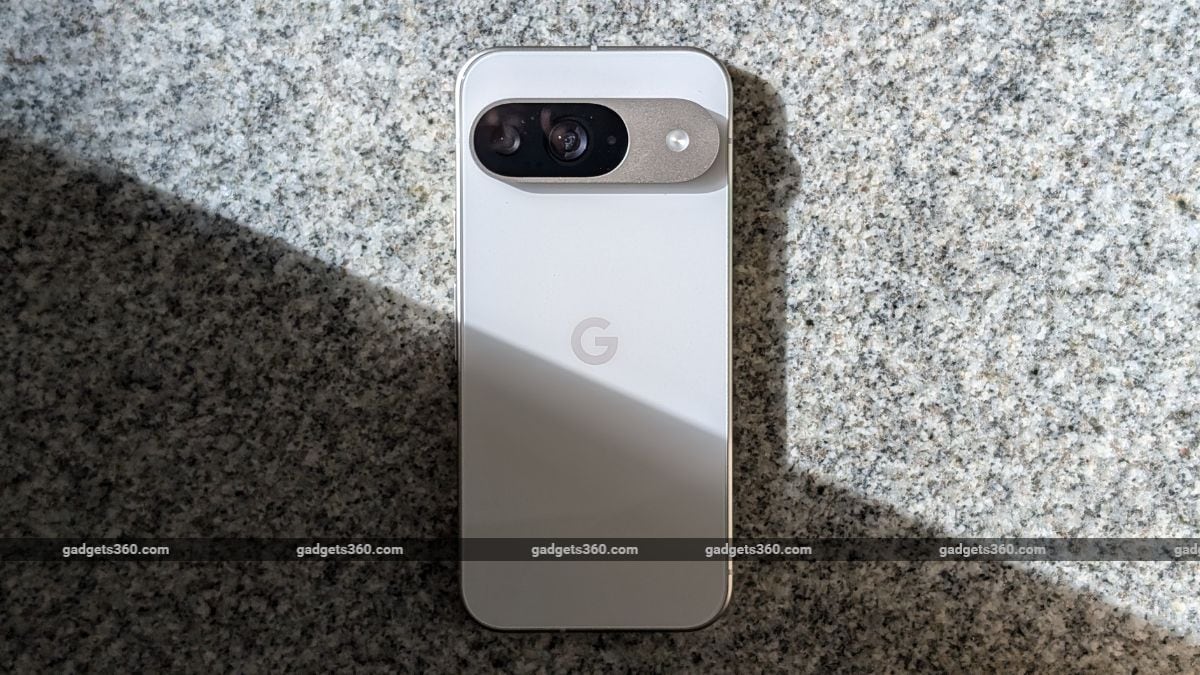 Google Pixel Phones Receiving February 2025 Update With Bug Fixes and Security Patches