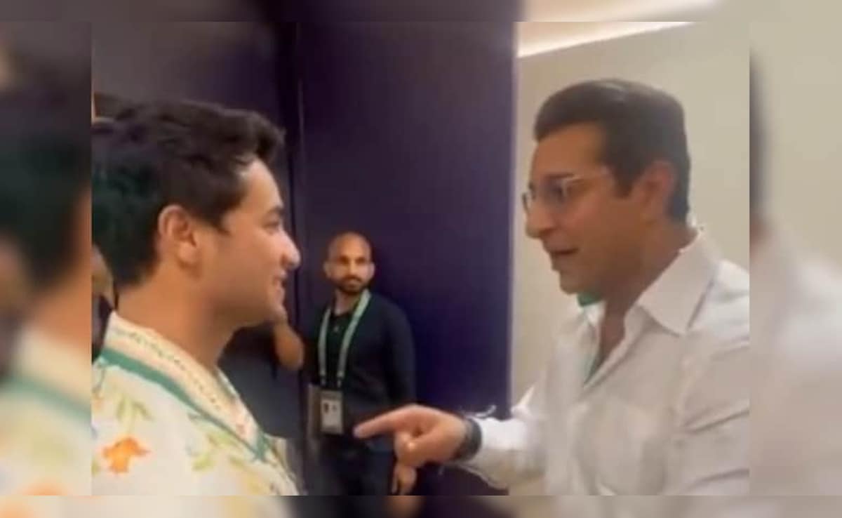 Wasim Akram Meets Young India Star, Fails To Recognise Him: “Jisne Maar Maar Ke…”