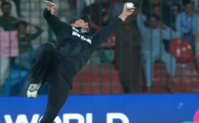 Glenn Phillips’ Stunning Catch Leaves Mohammad Rizwan Baffled During Champions Trophy 2025 Opener – Watch
