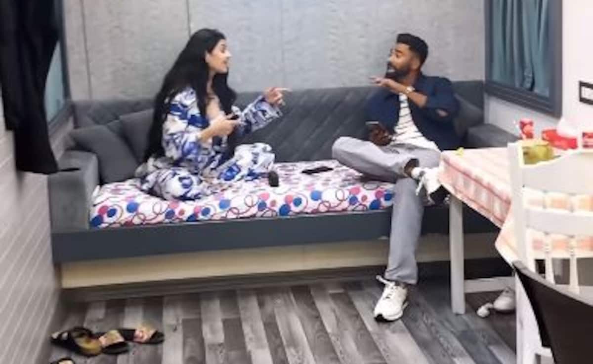 Mohammed Siraj’s Duet With Asha Bhosle’s Granddaughter Zaina Goes Viral Ahead Of CT 2025