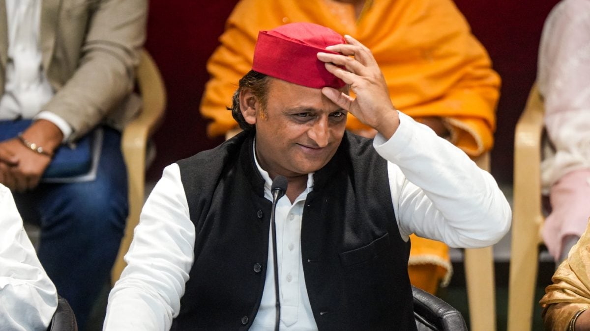 Akhilesh Yadav Alleges Massive Corruption In UP, Cites Case Of Suspended IAS Officer