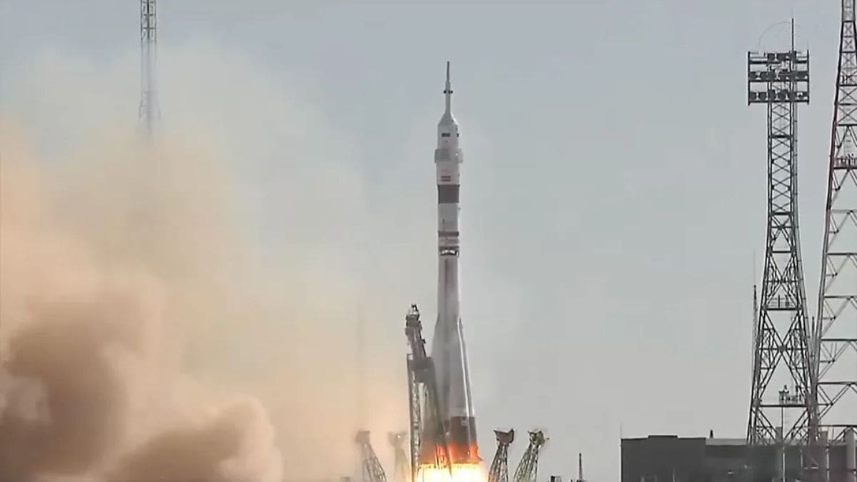 NASA’s Jonny Kim Heads to Space With Russian Crew on Soyuz MS-27