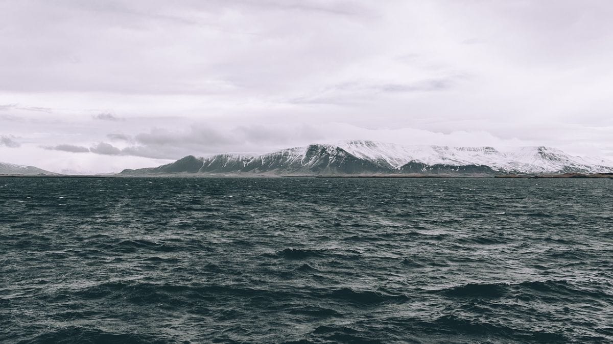 Earth’s Oceans Were Once Green, And Scientists Say They Could Shift Color Again
