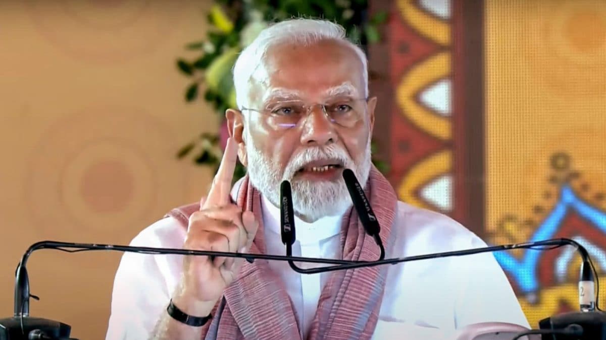 PM Modi Thinks ‘Many Will Lose Sleep’ After CM Vijayan, Shashi Tharoor On Stage At Kerala Event
