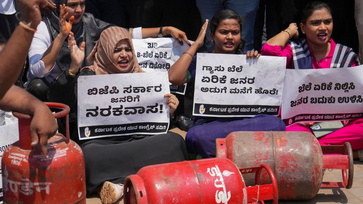 On Karnataka’s Political Field, Congress & BJP Score Self-Goals On Corruption, Price Hike