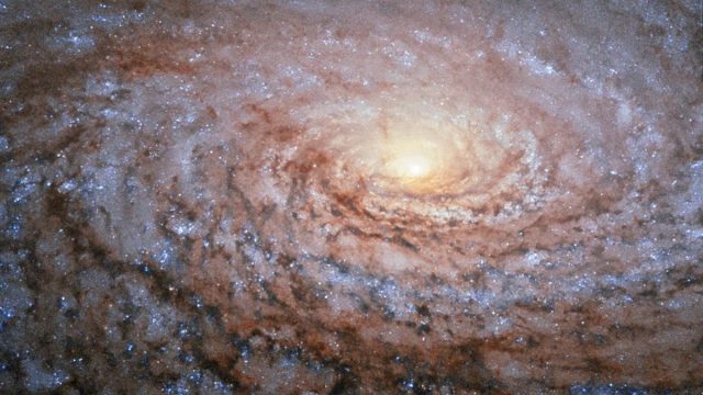 Canadian Astrophotographer Captures Stunning Sunflower Galaxy from Ontario