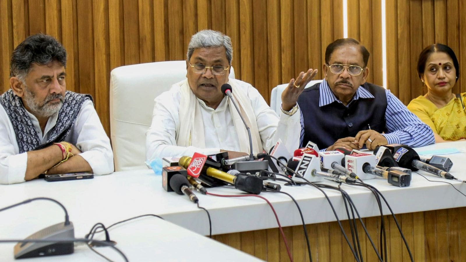 Bengaluru Stampede: CM Siddaramaiah Summons Senior Cops, Bureaucrats After Cabinet Meeting